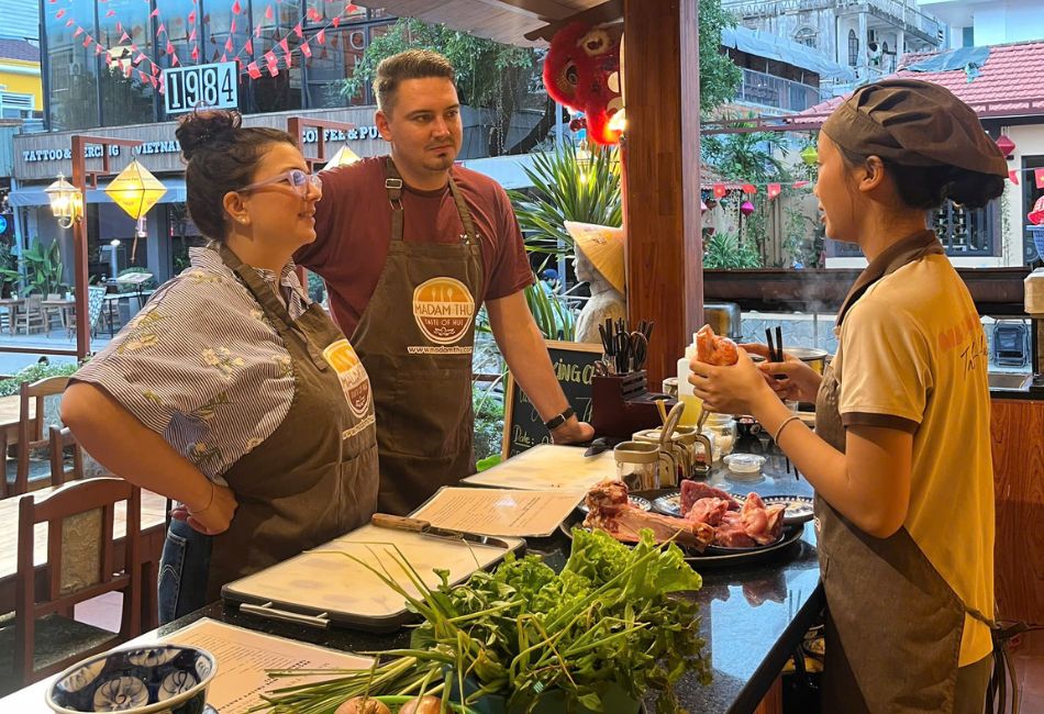 Workshop Bun Bo Hue with Madam Thu