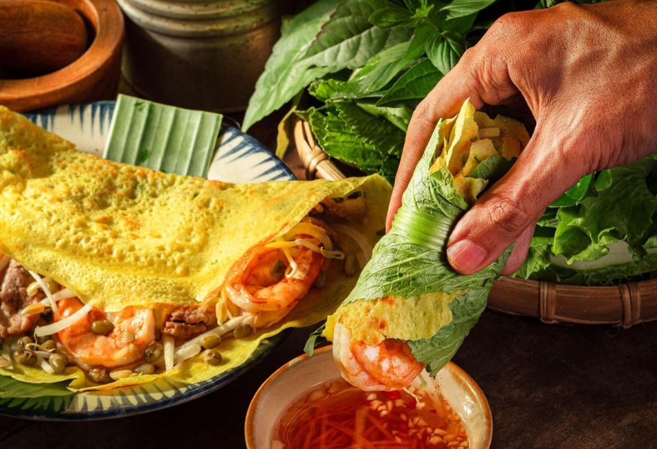 Bánh Khoái vs. Bánh Xèo: What's the Difference?