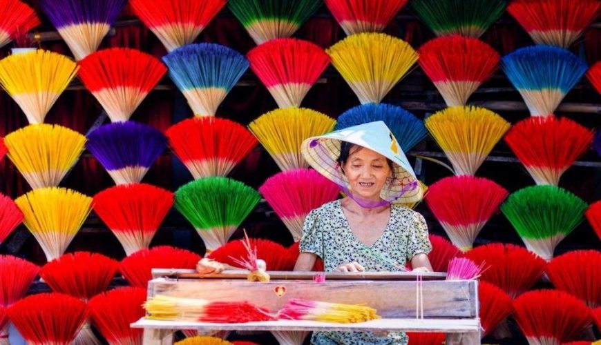 incense making village Hue
